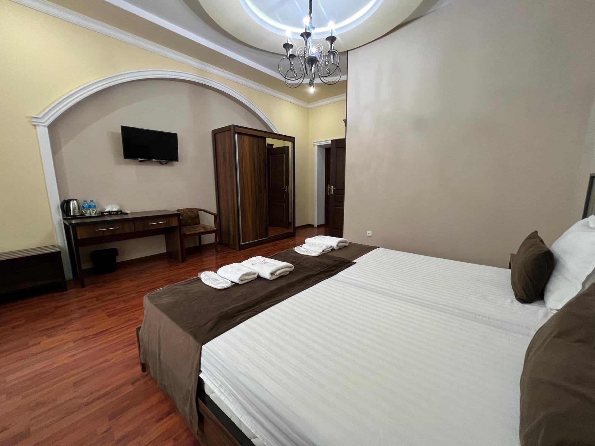 Elite Art Hotel Tashkent Ngoại thất bức ảnh