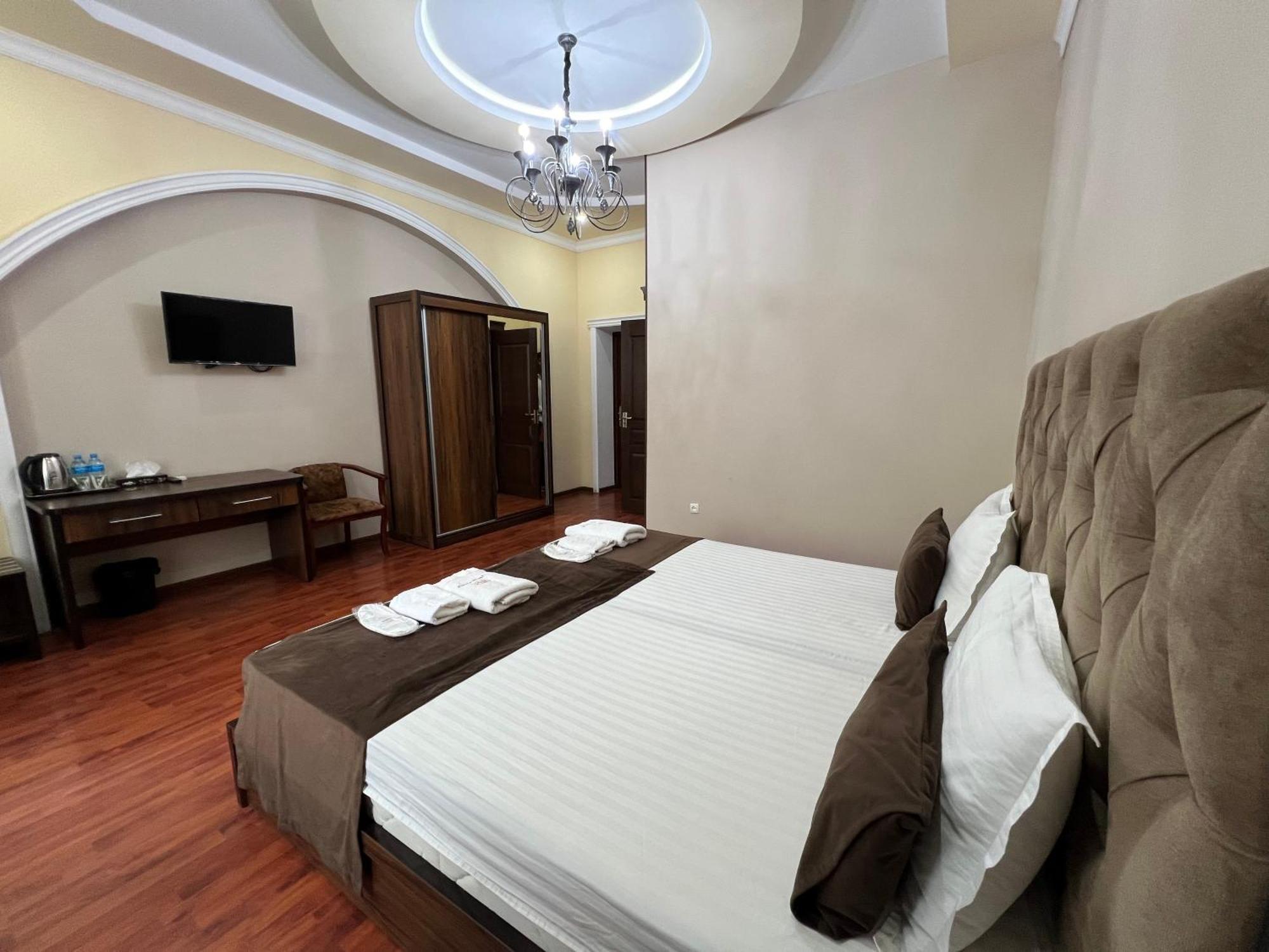 Elite Art Hotel Tashkent Ngoại thất bức ảnh